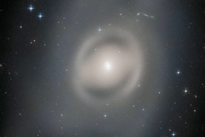 cover (14) (1) Imagen de la galaxia NGC 6684 captada por el Telescopio Hubble a 44 millones de años luz | Noticias UnoA